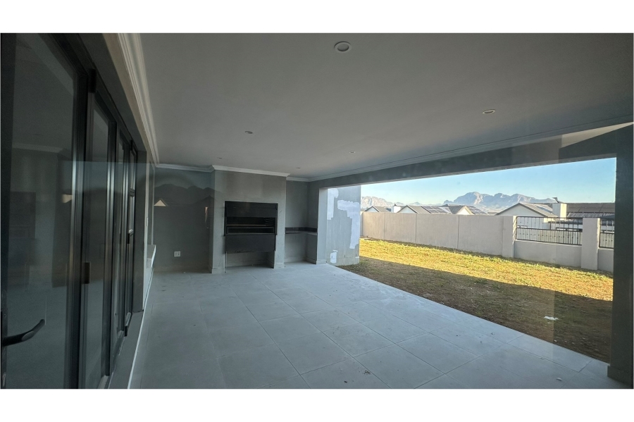 4 Bedroom Property for Sale in Paarl South Western Cape